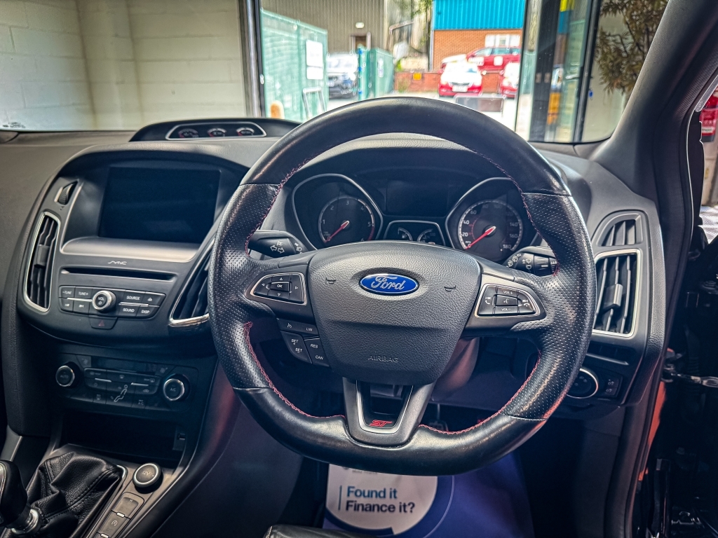 Ford Focus 1.0T Ecoboost Titanium Euro 6 Ss  #22