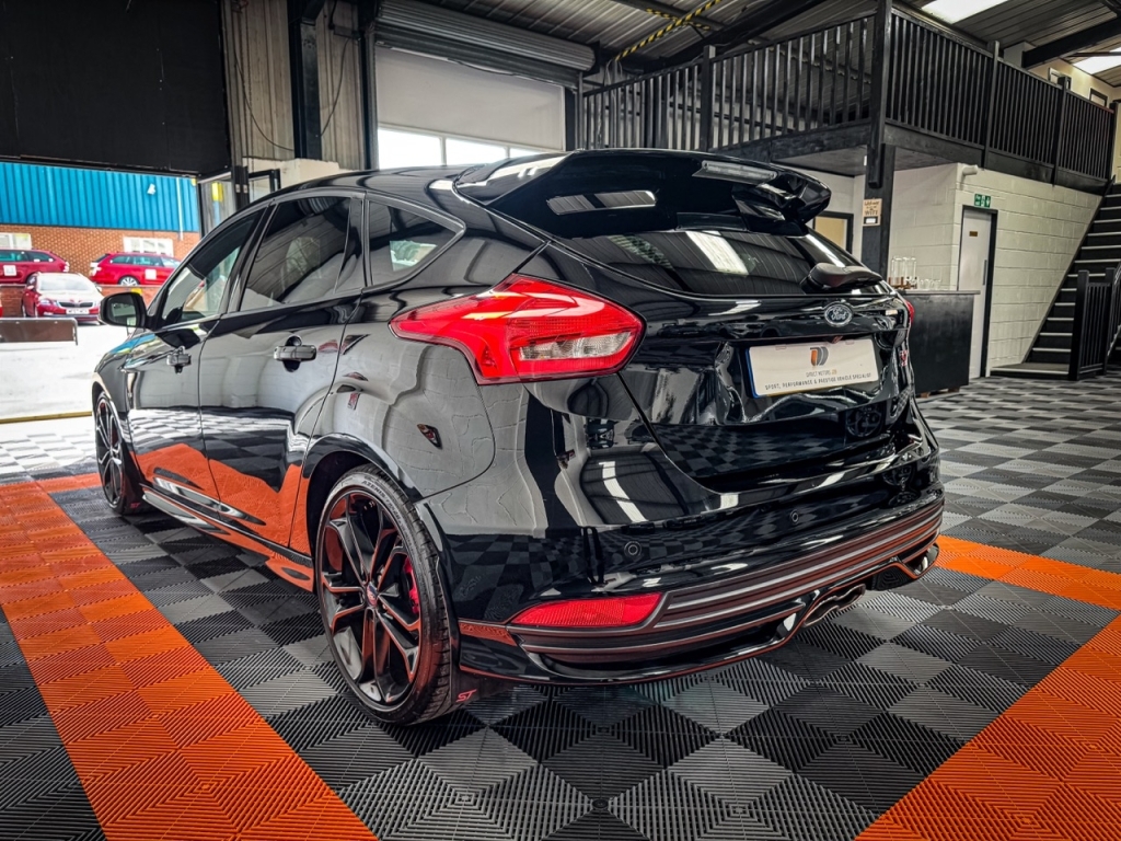 Ford Focus 1.0T Ecoboost Titanium Euro 6 Ss  #2