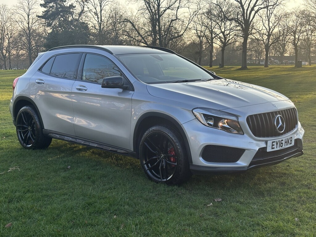 Mercedes-Benz GLA Class 2.1 Gla200d Amg Line Silver