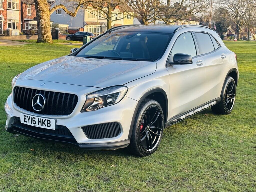 Mercedes-Benz GLA Class 2.1 Gla200d Amg Line Silver #4