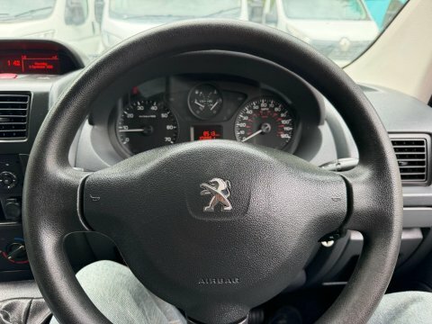Peugeot Expert Diesel White #21