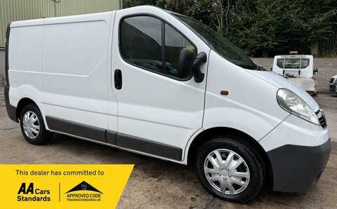 Vauxhall Vivaro 2.0 2900 Cdti Blue