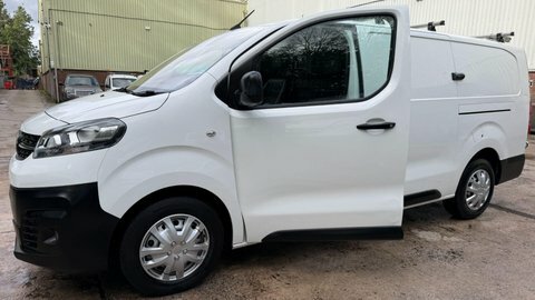Vauxhall Vivaro 2900 1.5D 100Ps Sportive H1 Van #14