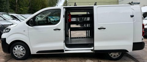 Vauxhall Vivaro 2900 1.5D 100Ps Sportive H1 Van #18