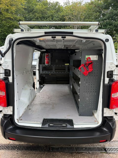 Vauxhall Vivaro 2900 1.5D 100Ps Sportive H1 Van #26