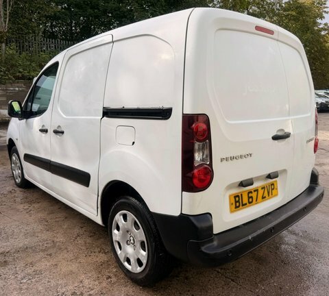 Peugeot Partner 1.6L Professional White #9