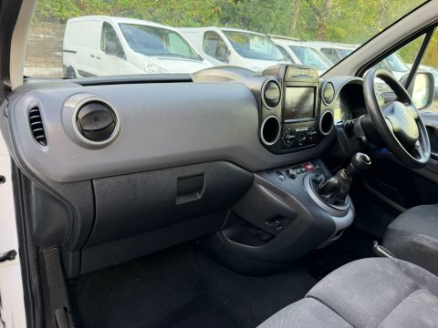 Peugeot Partner 1.6L Professional White #32
