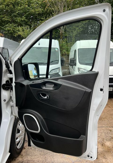 Vauxhall Vivaro L2h1 2900 Limited Edition Blue #19