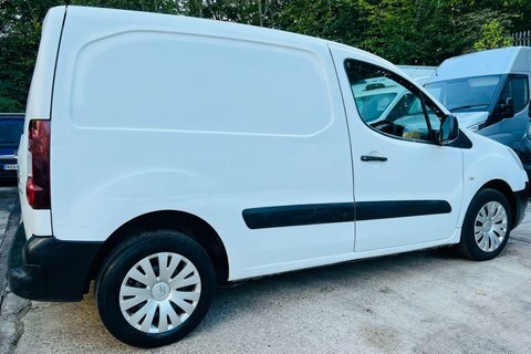 Citroen Berlingo 1.6 Hdi 850 White #5