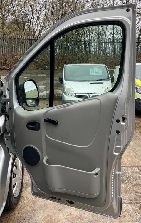 Vauxhall Vivaro Cdti Sportive 2900 U2693 Silver #19