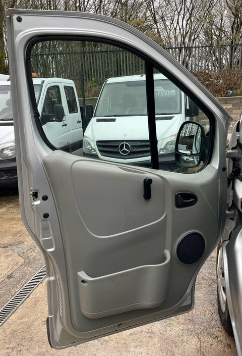 Vauxhall Vivaro Cdti Sportive 2900 U2693 Silver #28