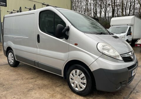 Vauxhall Vivaro 2.0 2700 Cdti Silver #4