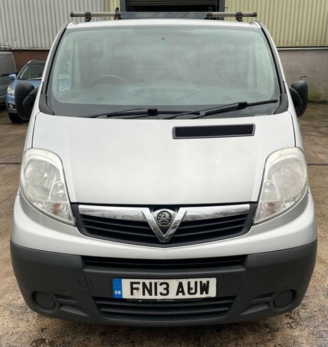 Vauxhall Vivaro 2.0 2700 Cdti Silver #2