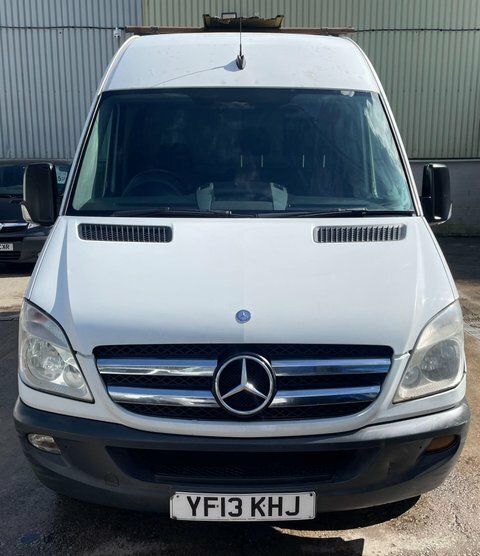 Mercedes-Benz Sprinter 2.1 213 Cdi White #2