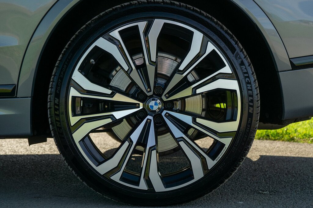 BMW X7 Xdrive40i Mht M Sport Step Black #8