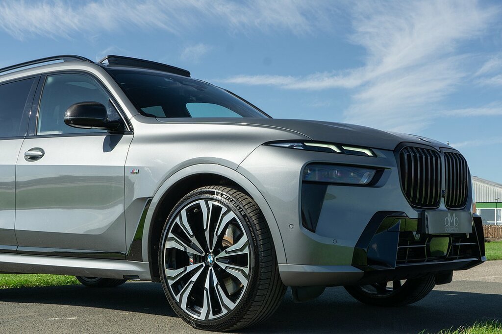 BMW X7 Xdrive40i Mht M Sport Step Black #11