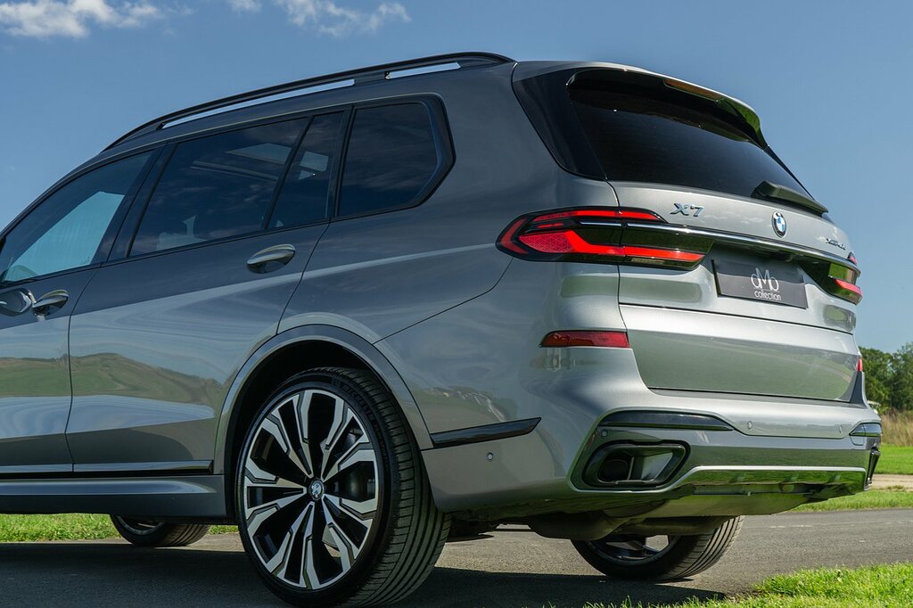 BMW X7 Xdrive40i Mht M Sport Step Black #17