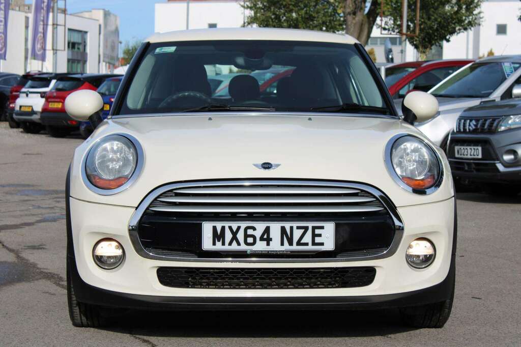 Mini Hatch Cooper White #2