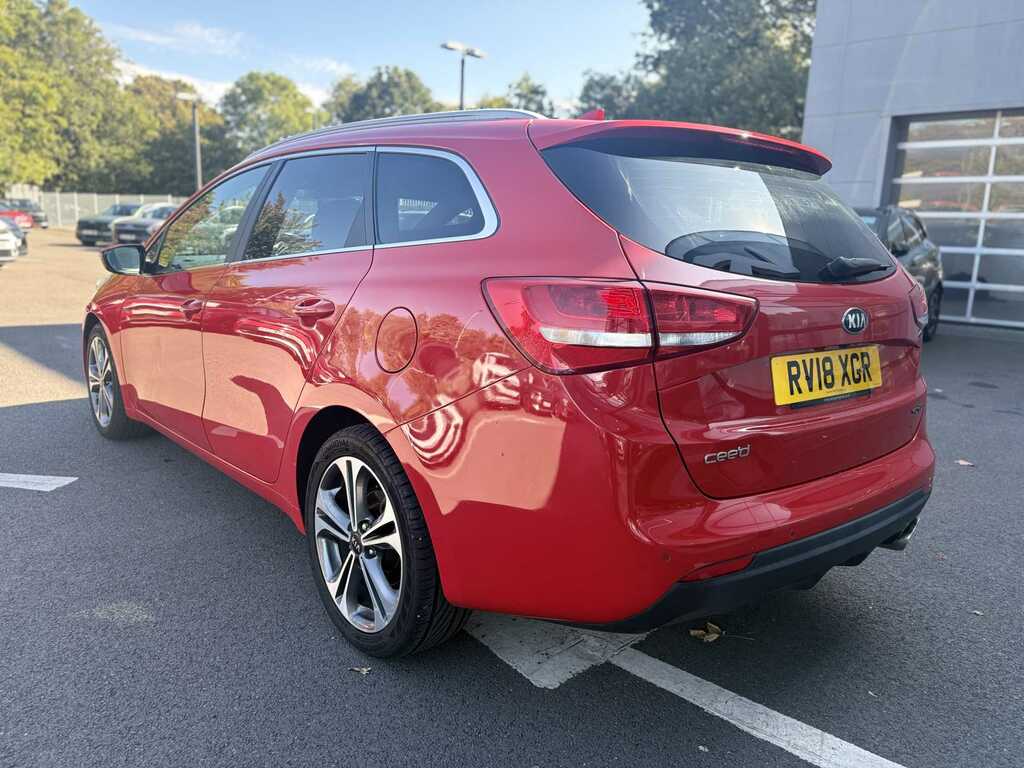 Kia Ceed 1.6 Crdi Isg Gt-line Red #5