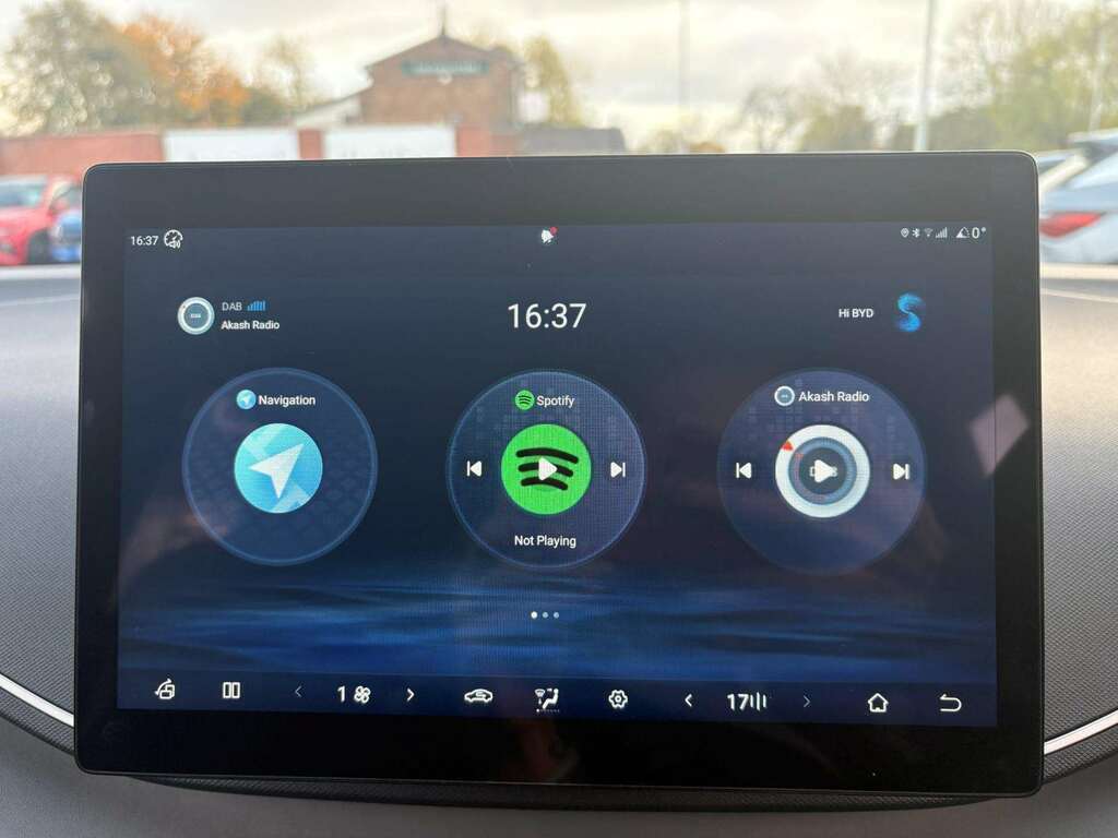 Byd Dolphin 115Kw Comfort 43Kwh Black #4