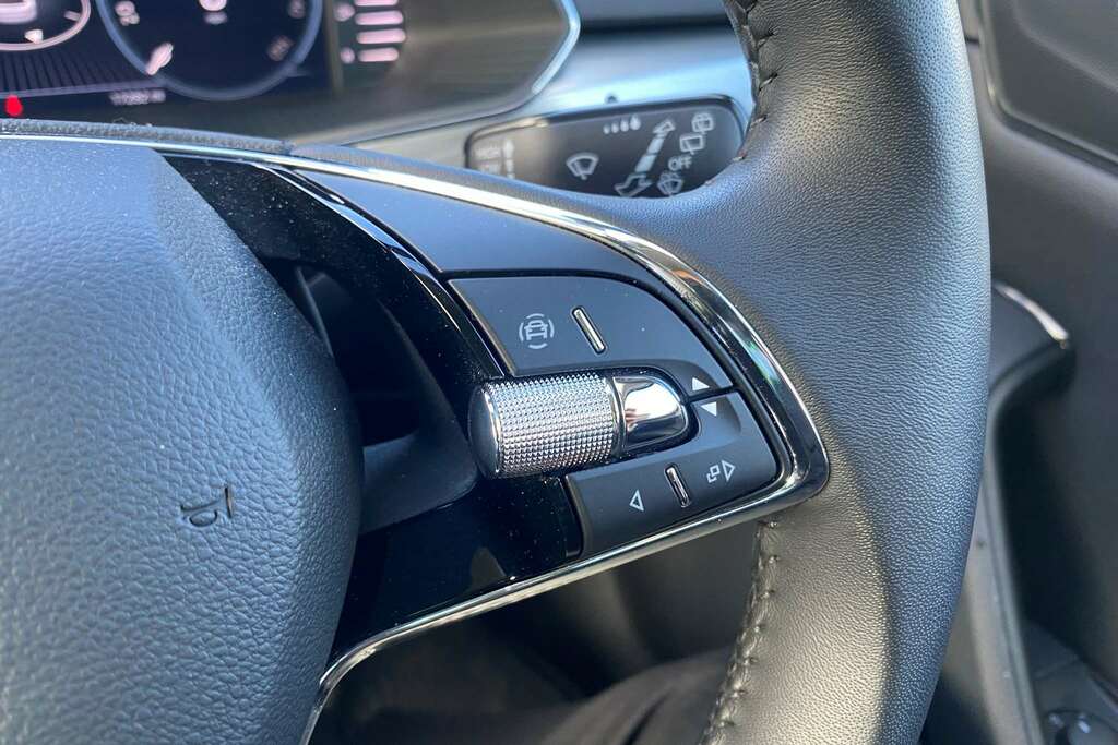 Skoda Superb 1.5 Tsi Se Technology Dsg White #5