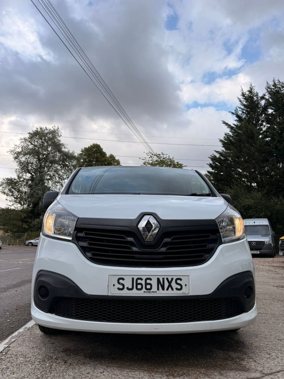 Renault Trafic Sl27 Sport Dci Swb Van Ac Nav White #4