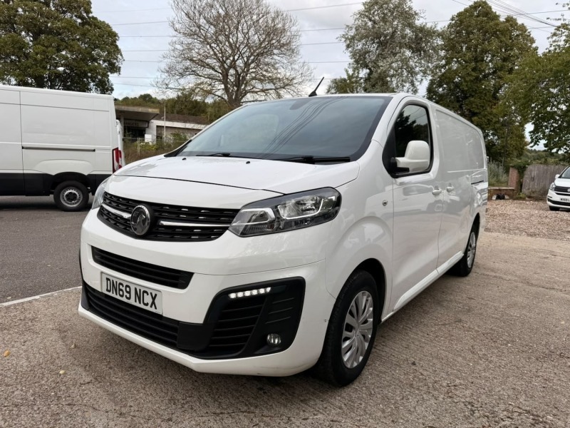 Vauxhall Vivaro 2.0 Turbo D 3100 Sportive L2 H1 Lwb White #2