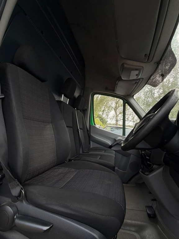 Mercedes-Benz Sprinter 2.1L 2.1 314 Cdi Rwd White #16