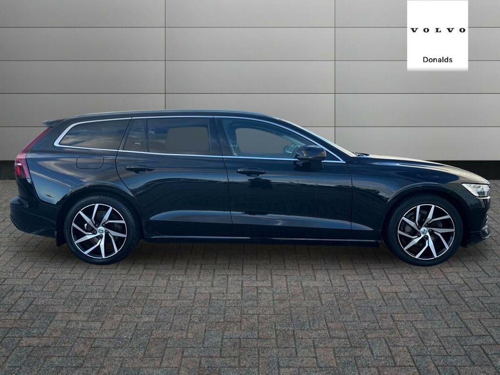 Volvo V60 D3 Momentum Plus Black #2