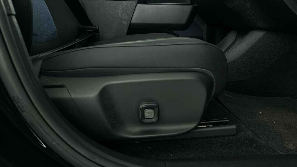 Volvo EX30 Ultra, Twin Motor Performance, Black #17