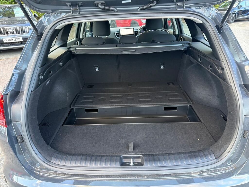Kia Ceed 1.5T Gdi Isg 138 Gt-line Red #18