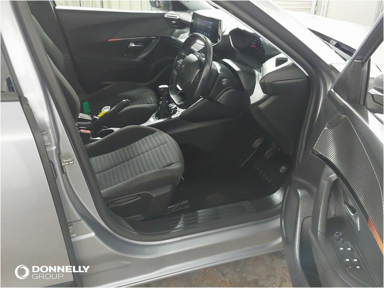 Peugeot 2008 Puretech Ss Gt Line 1.2 White #8