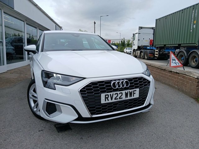 Audi A3 1.4 Tfsie 40 Sport Sportback Plug-in Hy White #4