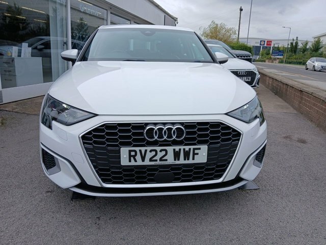 Audi A3 1.4 Tfsie 40 Sport Sportback Plug-in Hy White #2