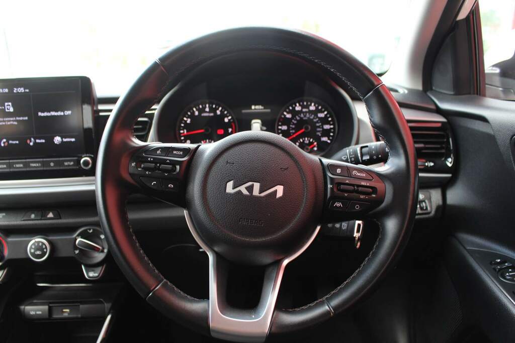 Kia RIO 1.2 2 With Rear Camera, Parking Sensors, Apple White #10