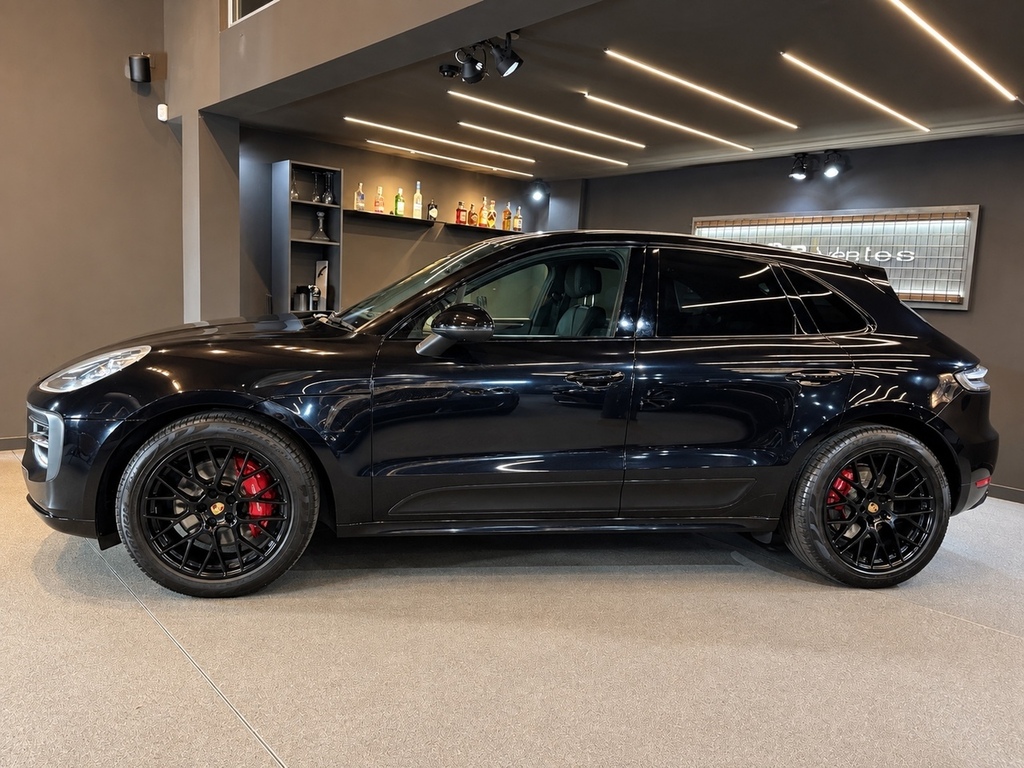 Porsche Macan T V6 Gts Black #4