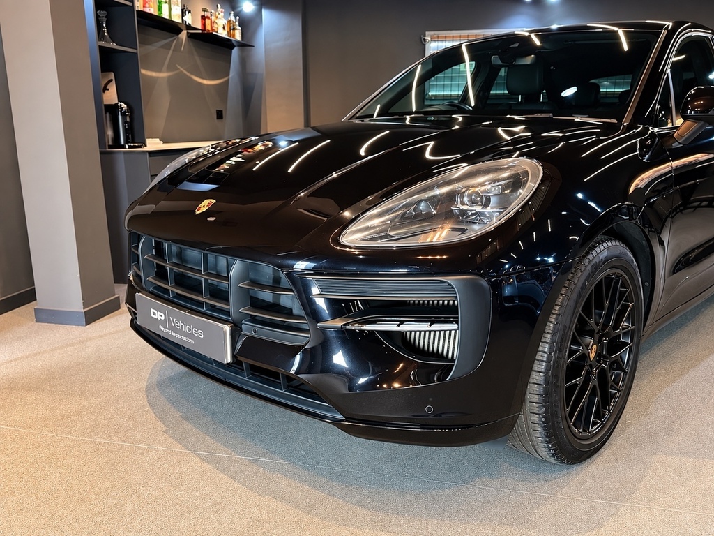 Porsche Macan T V6 Gts Black #6