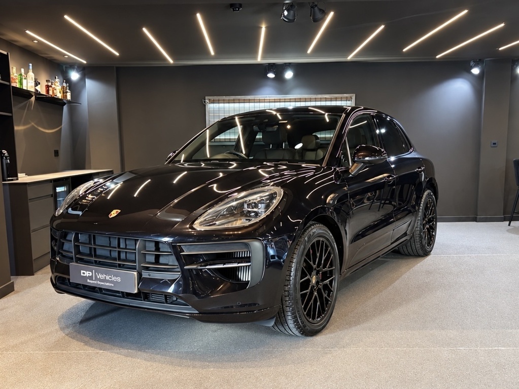 Porsche Macan T V6 Gts Black #5