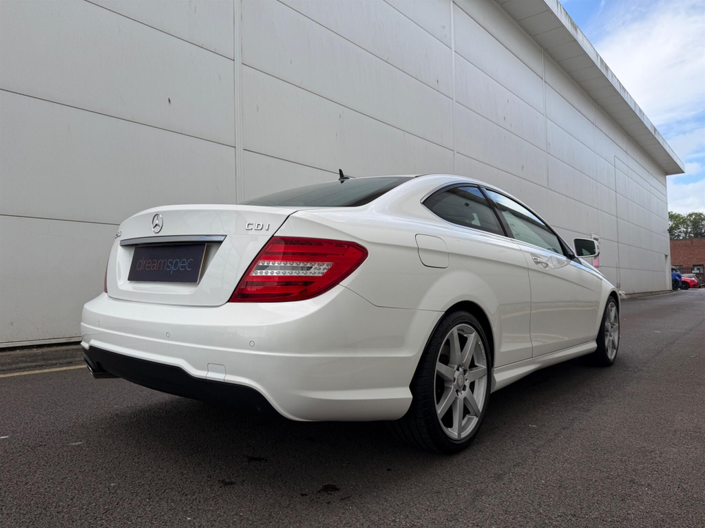 Mercedes-Benz C Class C220 Cdi Blueefficiency Amg Sport Red #13