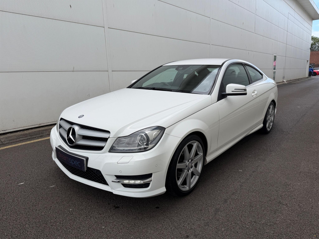 Mercedes-Benz C Class 2.1 Cdi Blueefficiency Amg Sport Coupe White #4