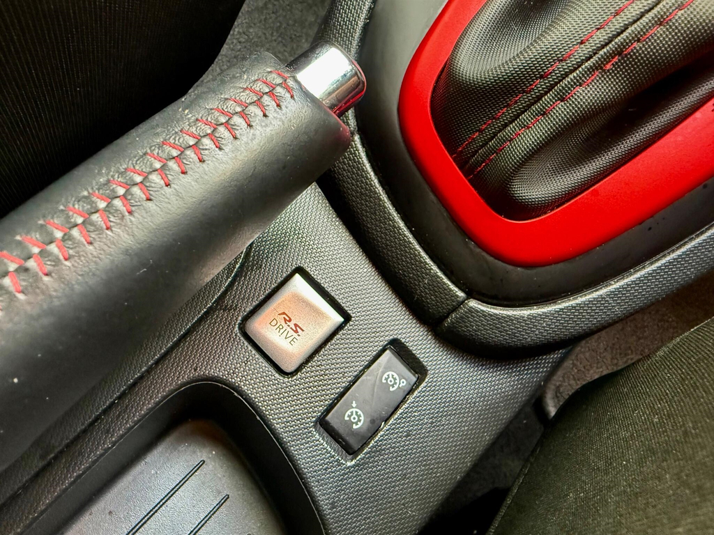 Renault Clio 0.9 Tce Dynamique S Medianav Euro 5 Ss Red #37
