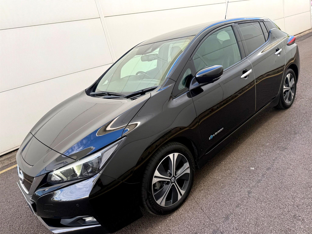 Nissan Leaf 40Kwh N-connecta Black #5
