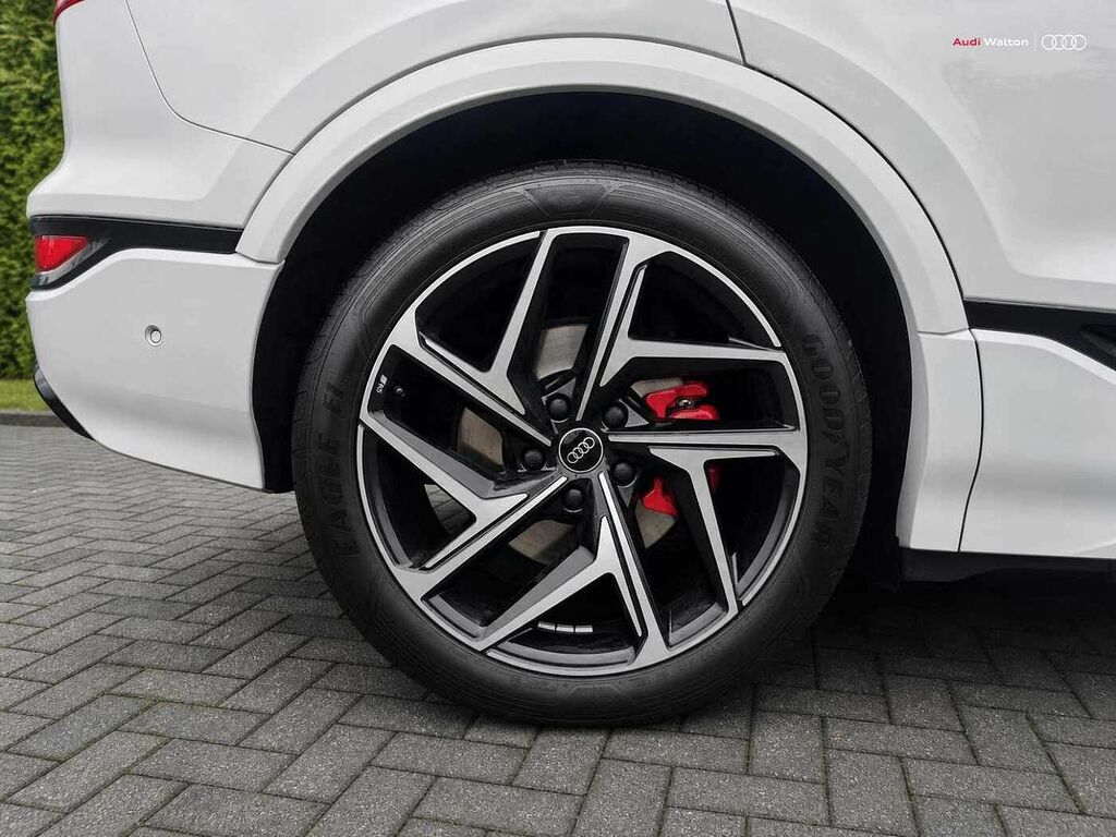 Audi SQ6 E-Tron Sq6 Sportback Edition 1 E-tron 360,00 Kw White #6