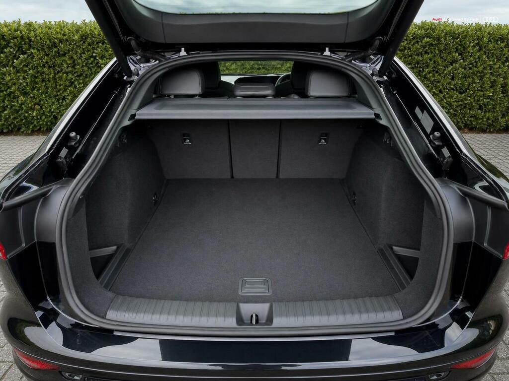 Audi SQ6 E-Tron Sq6 Sportback Edition 1 E-tron 360,00 Kw Blue #10