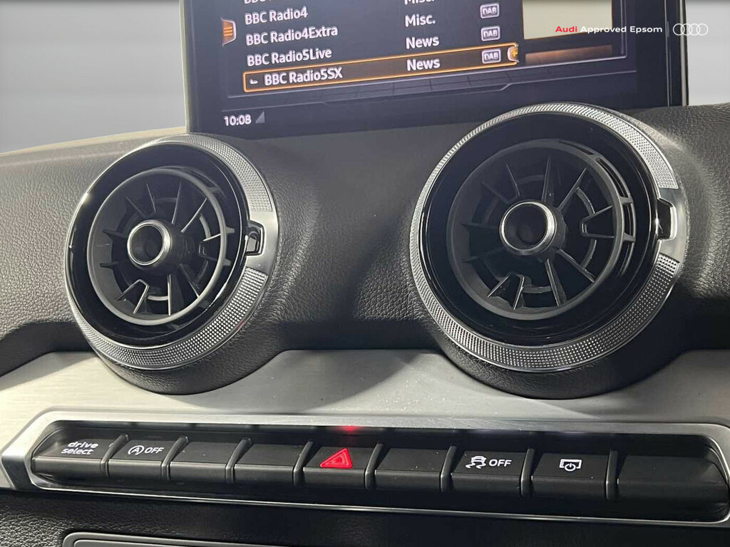 Audi Q2 Audi Estate 30 Tfsi Black Edition White #31