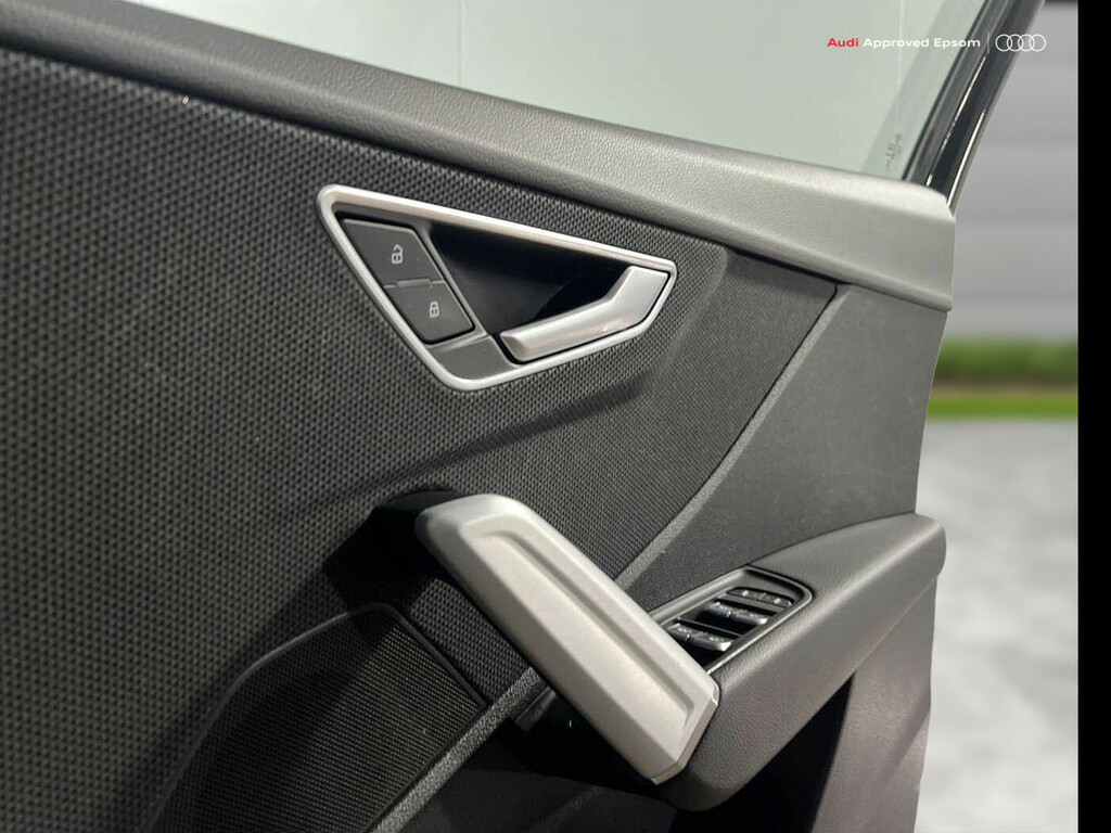 Audi Q2 Audi Estate 30 Tfsi Black Edition White #24