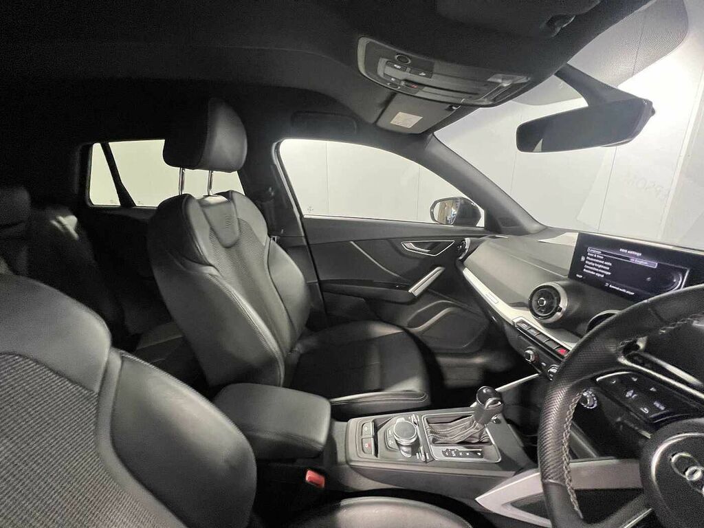 Audi Q2 Audi Estate 30 Tfsi Black Edition White #11