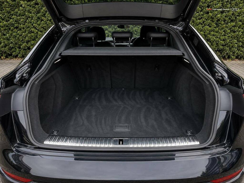 Audi Q8 e tron 300Kw 55 Quattro 114Kwh Black Edition Black #10