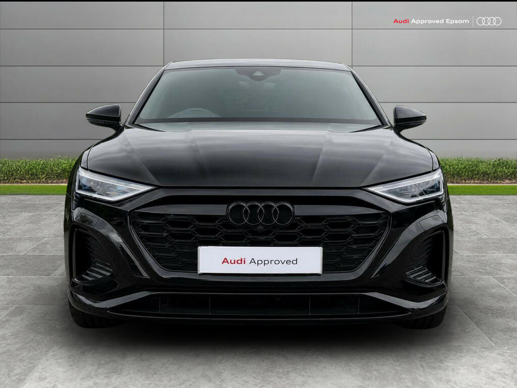 Audi Q8 e tron 300Kw 55 Quattro 114Kwh Black Edition Black #2