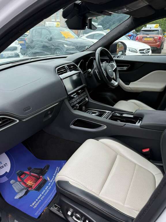 Jaguar F-Pace 2.0 F-pace R-sport Awd D 4Wd White #3
